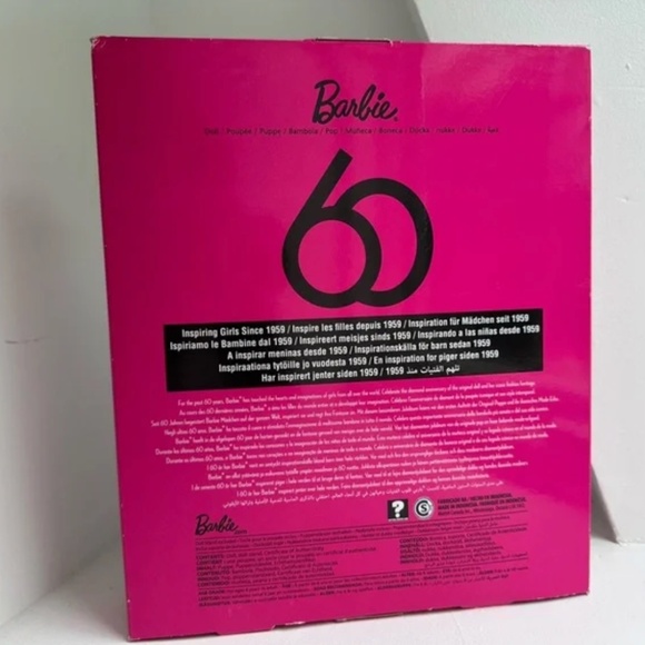 Barbie 60th Anniversary Signature Doll in Sparkling Silver and White - collector - Picture 5 of 6